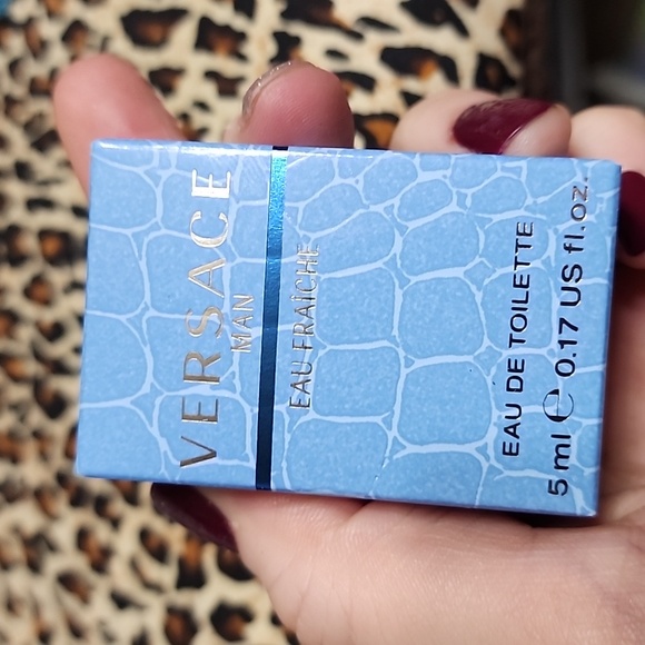 Versace Man Fraiche mini 5ml NWT - Picture 2 of 2